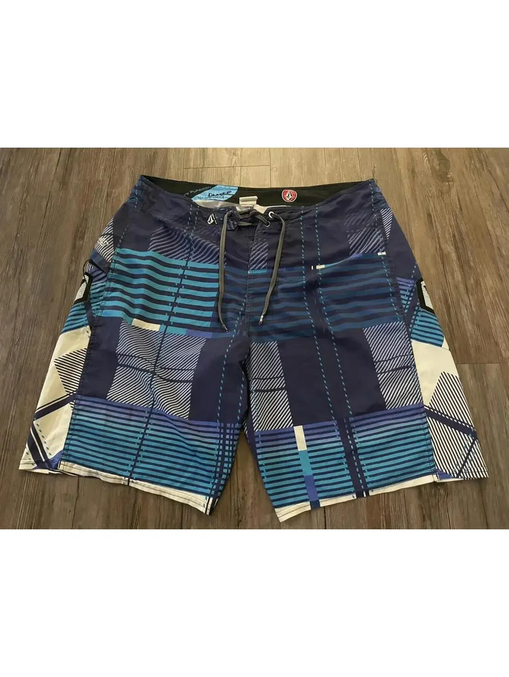 Y2K Volcom Annihilator Bruce Irons Board Shorts Sz 36 Surf